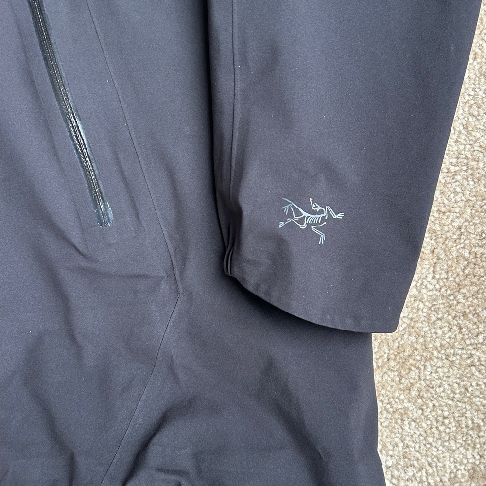 Arc'teryx Venda Anorak Black Hooded Rain Jacket WindBreaker size XS - Picture 5 of 7